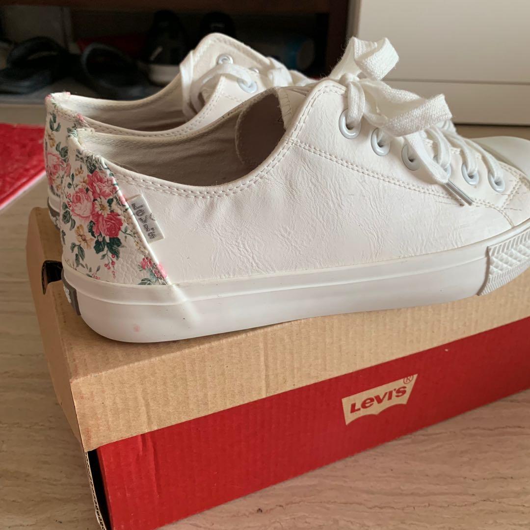 levis shoes womens white