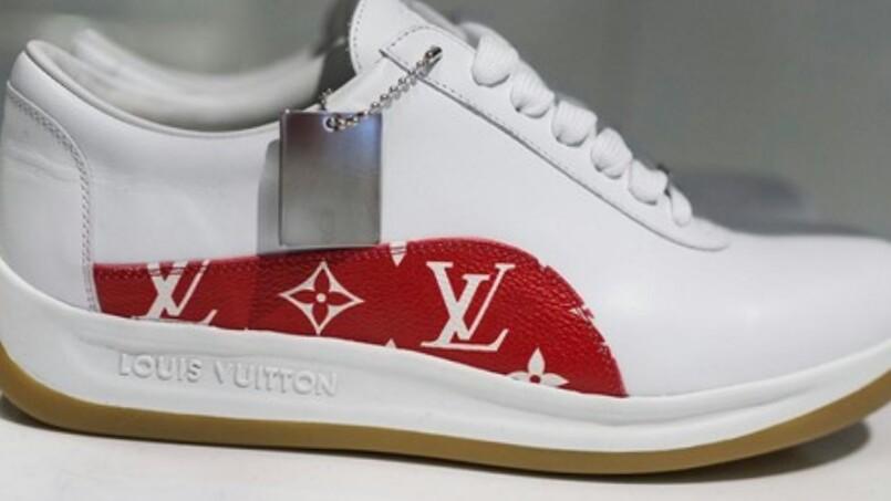 Jual Sepatu Louis Vuitton Supreme size 7 - Putih - Kota Tangerang -  Unvamwn_luxury