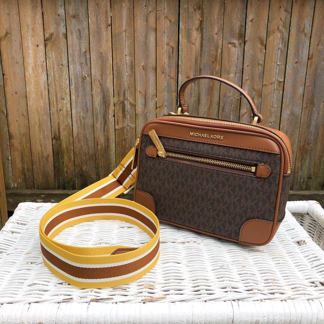 Michael Kors Travel Top handle Camera Bag Crossbody in Signature, Women's Fashion, Bags