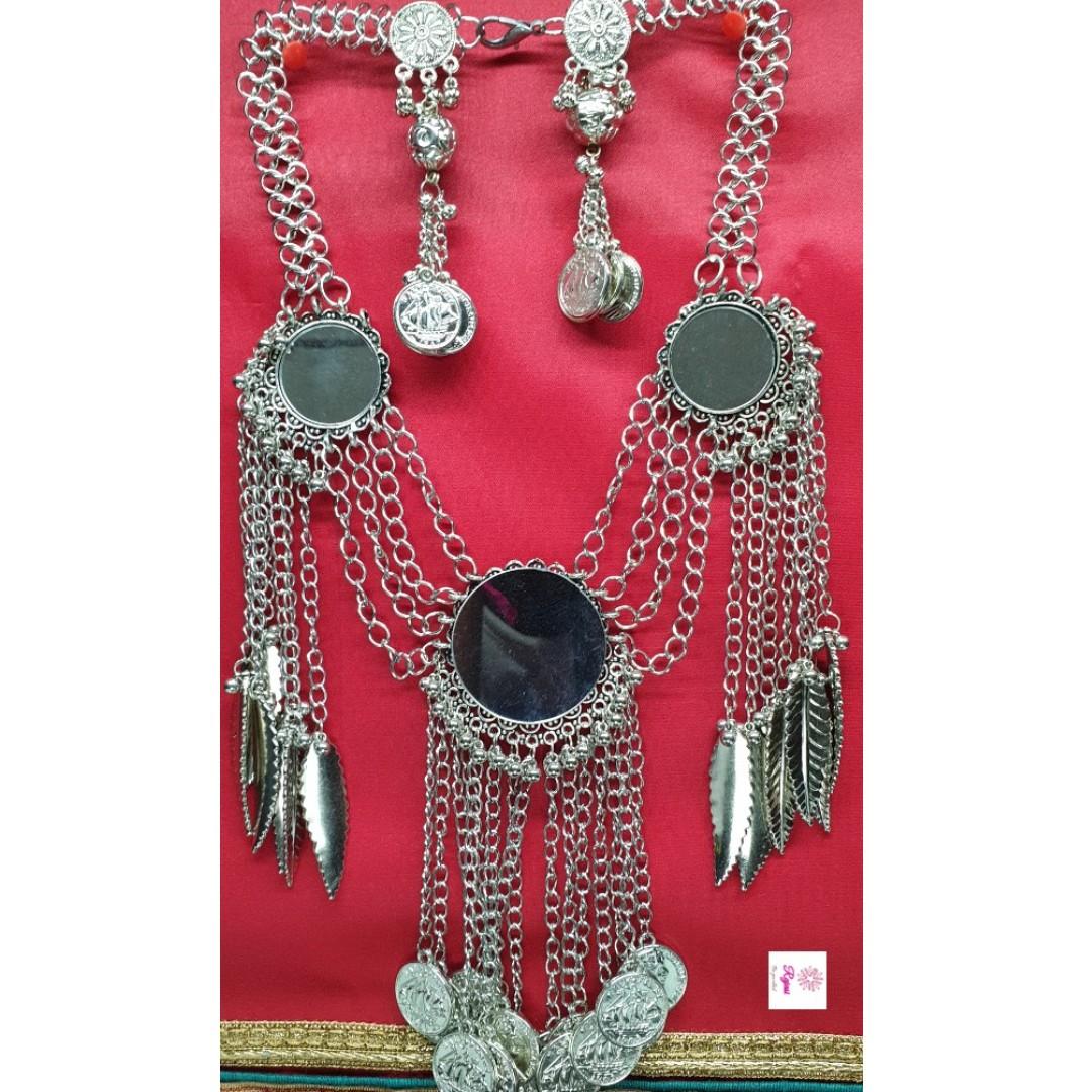 Chaniya on sale choli necklace