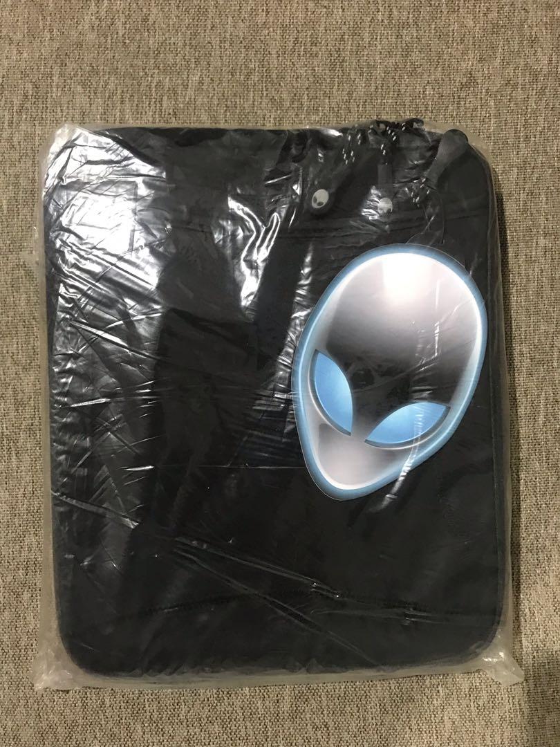 Notebook/laptop sleeves (Category: Cases & Sleeves) located in Quezon City. Submitted by good.idea (Listing ID 252012420, Image 1). Description: Alien notebook/laptop sleeves Zipper closure Brand new Available in black color only Can fit 12" tablet/notebook/laptop .
