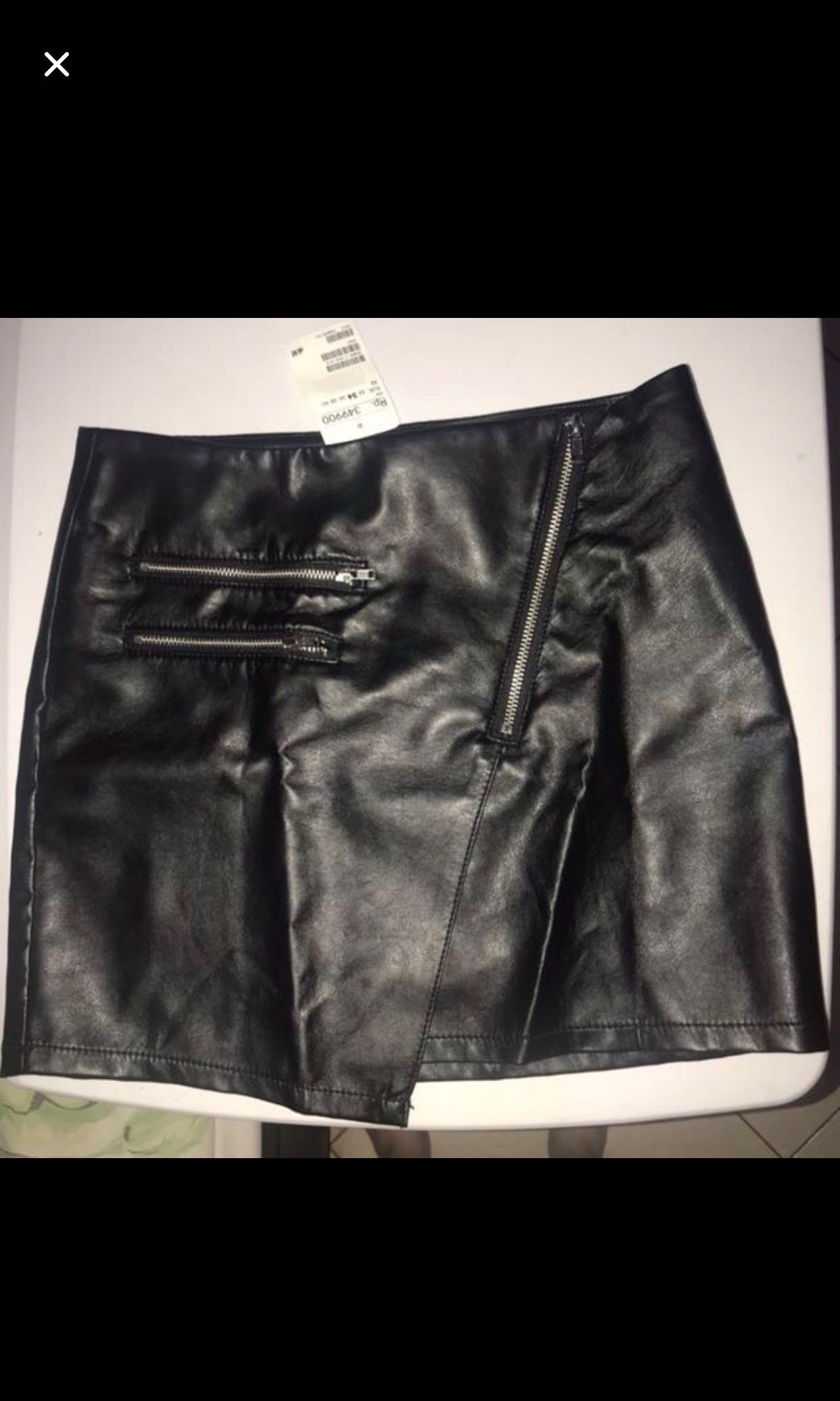 Rok Kulit H M Fesyen Wanita Pakaian Wanita Bawahan Di Carousell