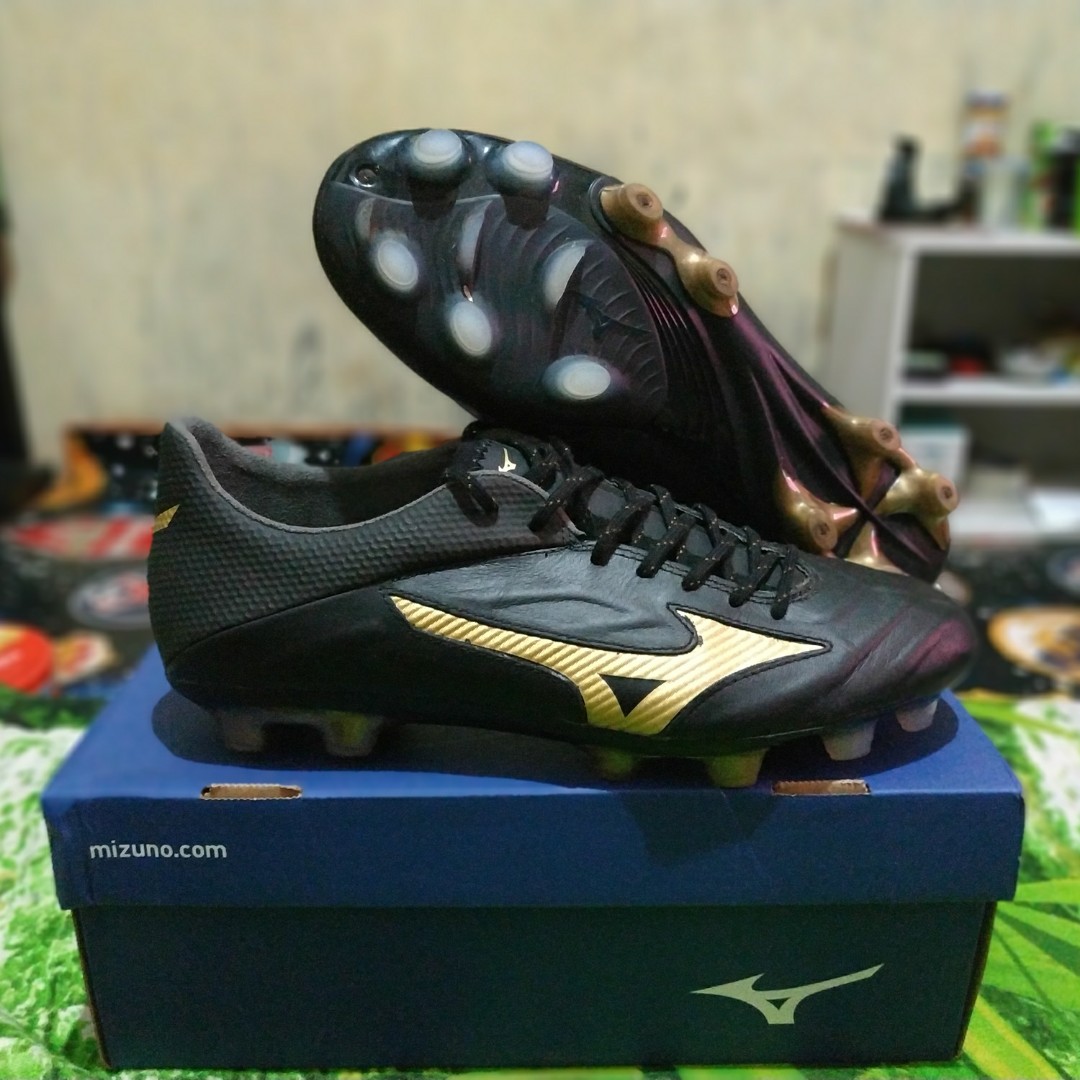 Sepatu Bola Mizuno Rebula 2 V1 Top Grade