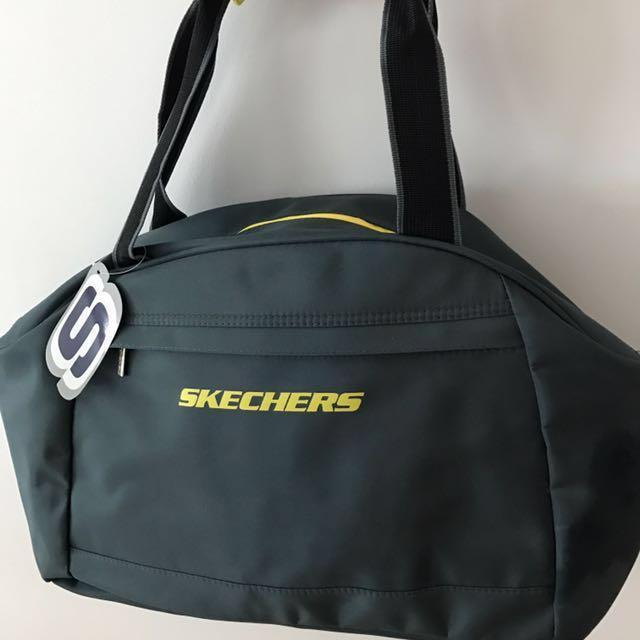 SKECHERS Gym bag, Men's Fashion, Activewear on Carousell