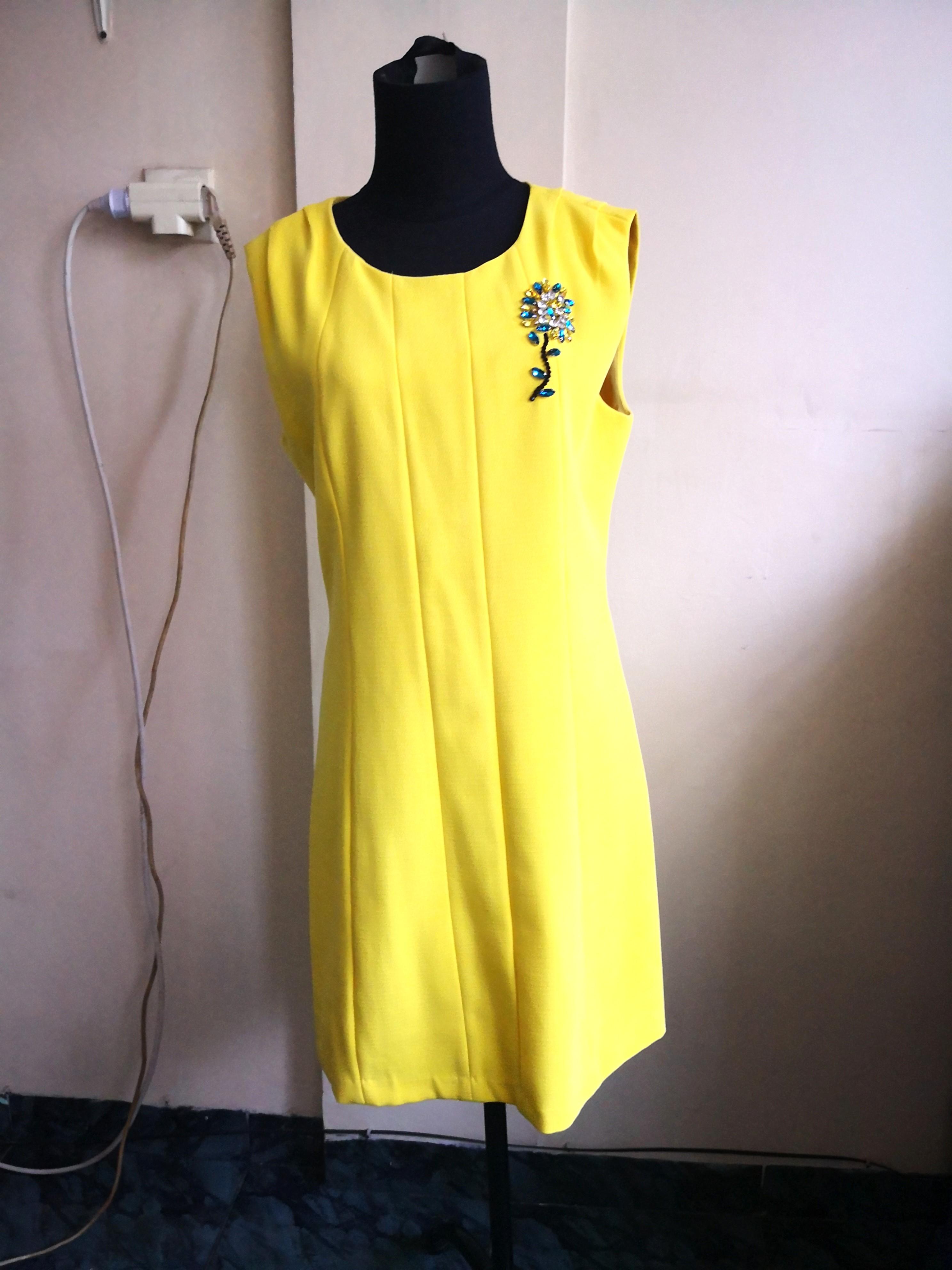 Yellow sack dress Fesyen Wanita Pakaian Wanita Gaun Rok di