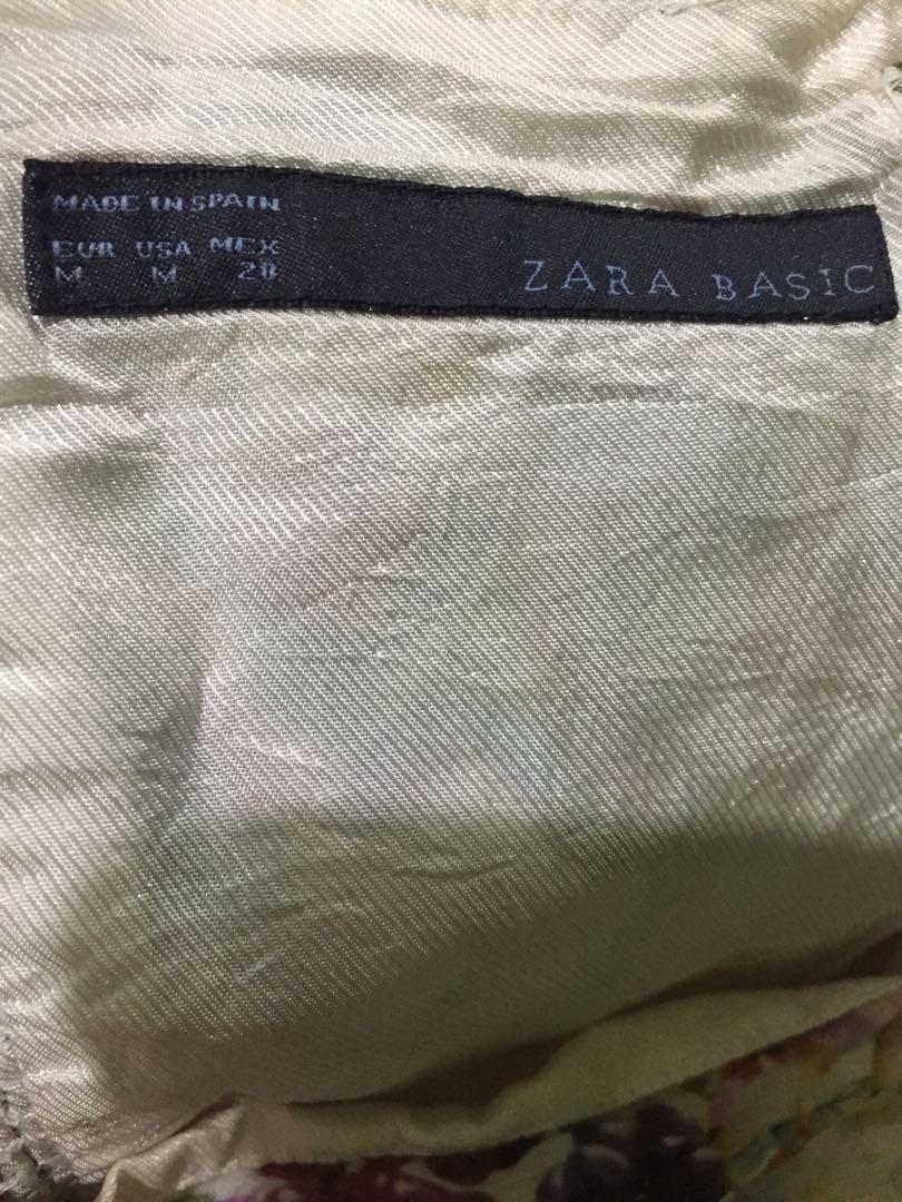 Zara dress (Category: Dresses) located in Makati City. Submitted by purplesummer_ph (Listing ID 252045004, Image 2). Description: ✅preloved ✅tube dress ✅with side pockets ✅side zipper ✅good condition ✅signs of usage.