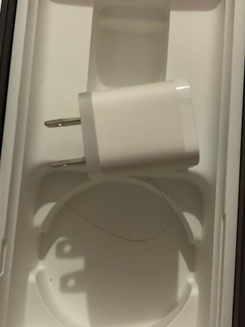 Apple 5W USB Power Adapter (Category: Chargers) located in Quezon City. Submitted by kshops (Listing ID 252310888, Image 2). Description: Original Power Adapter Came with my iphone8 Never used or taken out of the box Still with plastic seal.