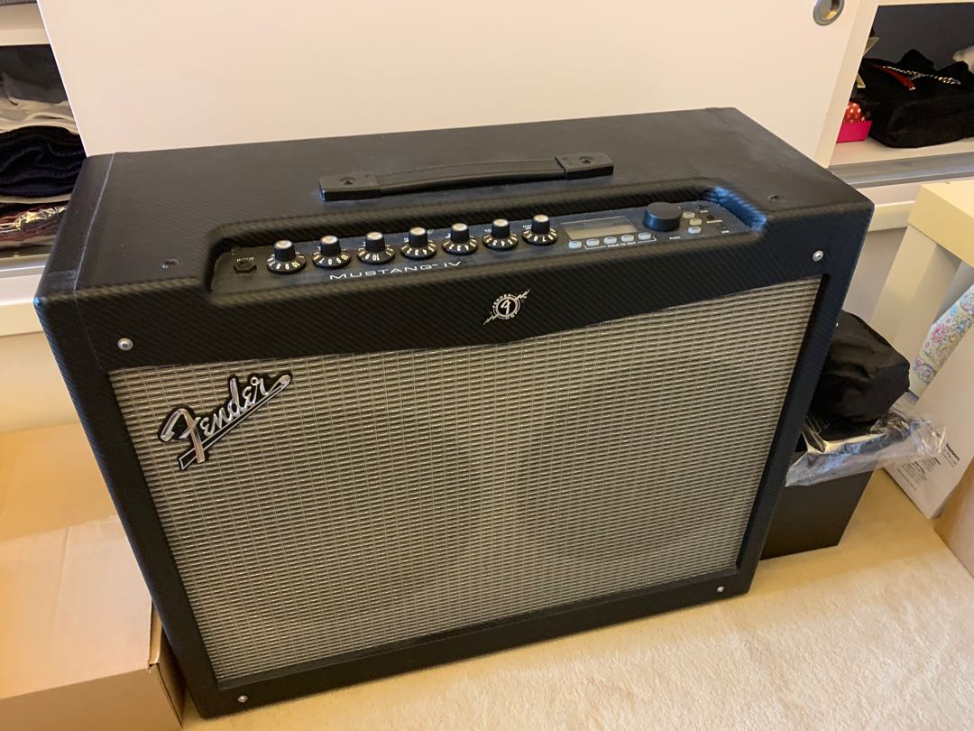 Mustang 4 amp store