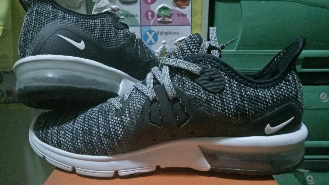 Nike air max sequent sale sales