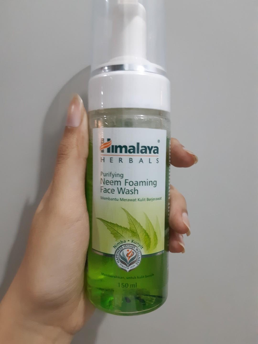 Himalaya Purifying Neem Foaming Face Wash Kesehatan Kecantikan Kulit Sabun Tubuh Di Carousell