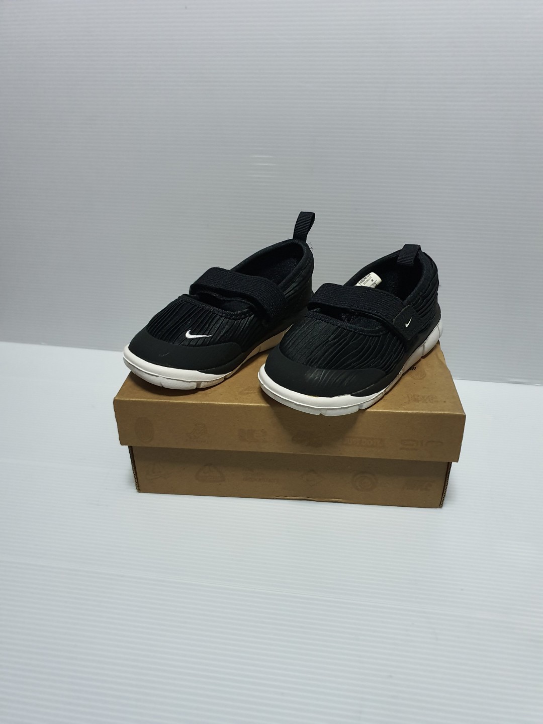 nike mary jane shoes