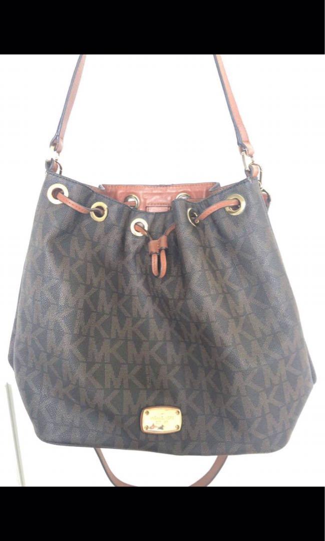 jules bucket bag