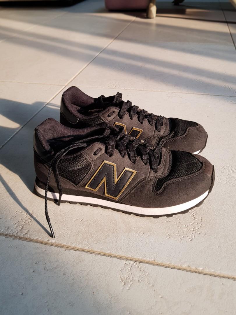 New Balance Black sneakers, Women's Fashion, Shoes, Sneakers on Carousell