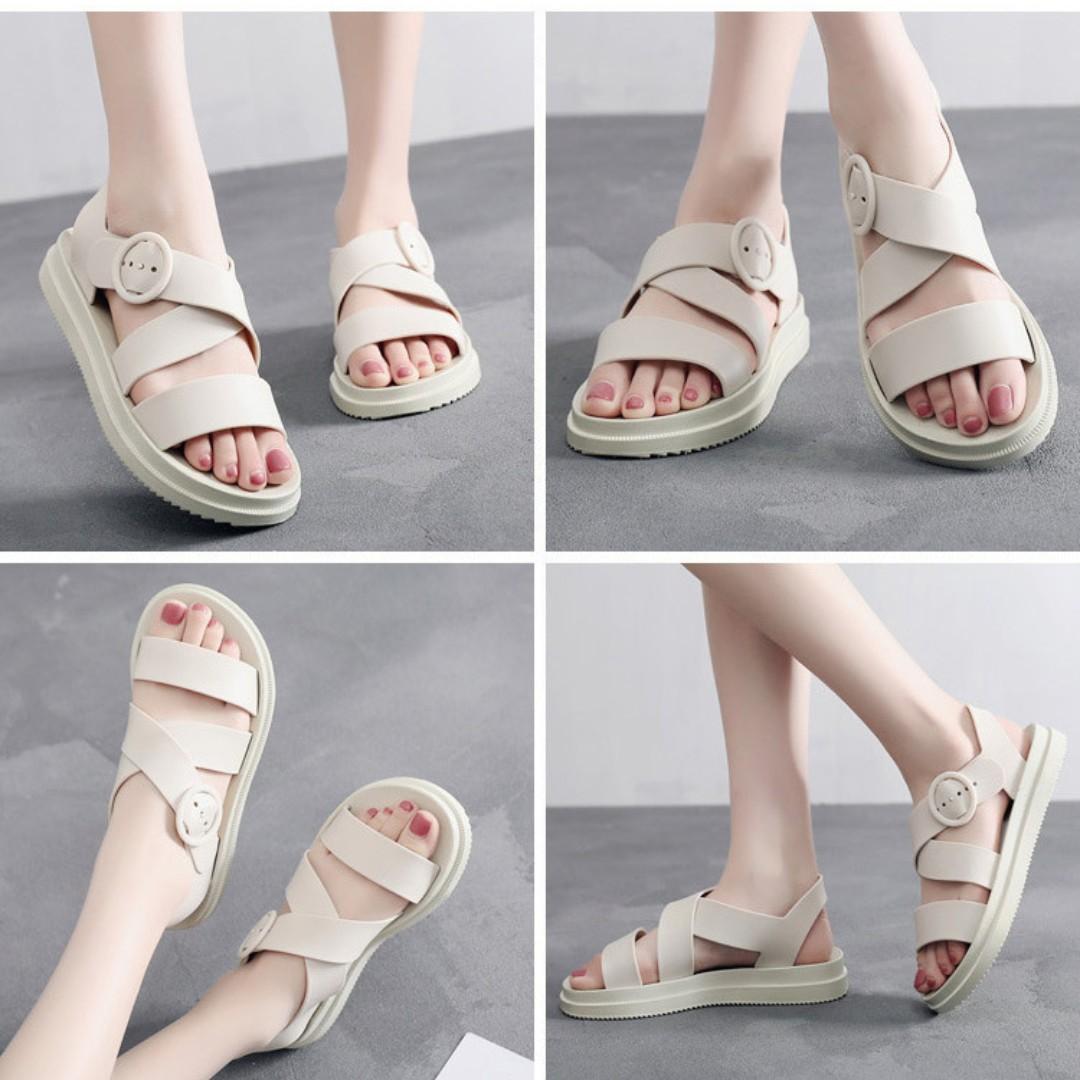 women's plastic beach shoes