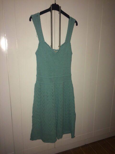 Preloved Guess Crochet Dress (Category: Dresses) located in Valenzuela. Submitted by trinity1219 (Listing ID 252198176, Image 2). Description: Preloved Guess dress Used once as a summer dress in a beach event Small on tag but best fits medium.