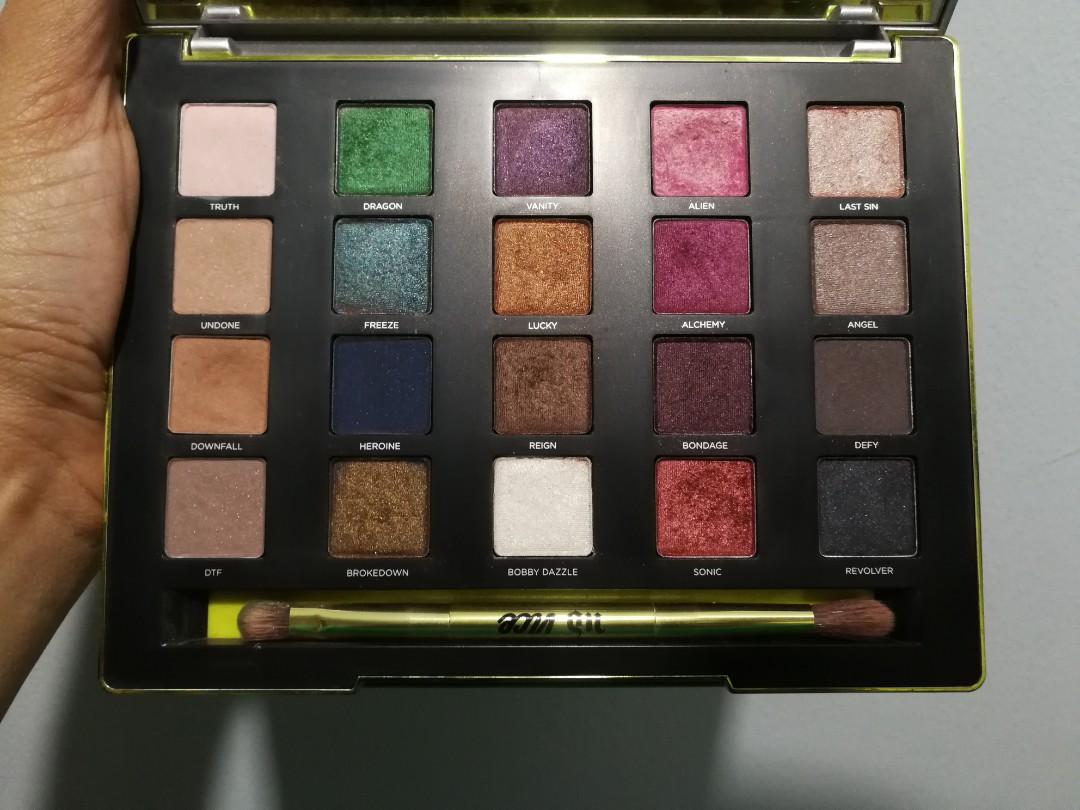 Urban Decay Vice 3 Eyeshadow Palette Health Beauty Makeup On Carousell