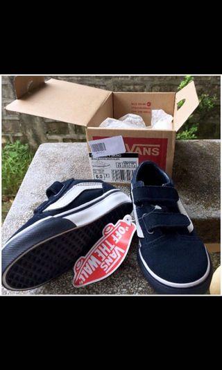 Unused: Authentic Vans Old Skool Shoes