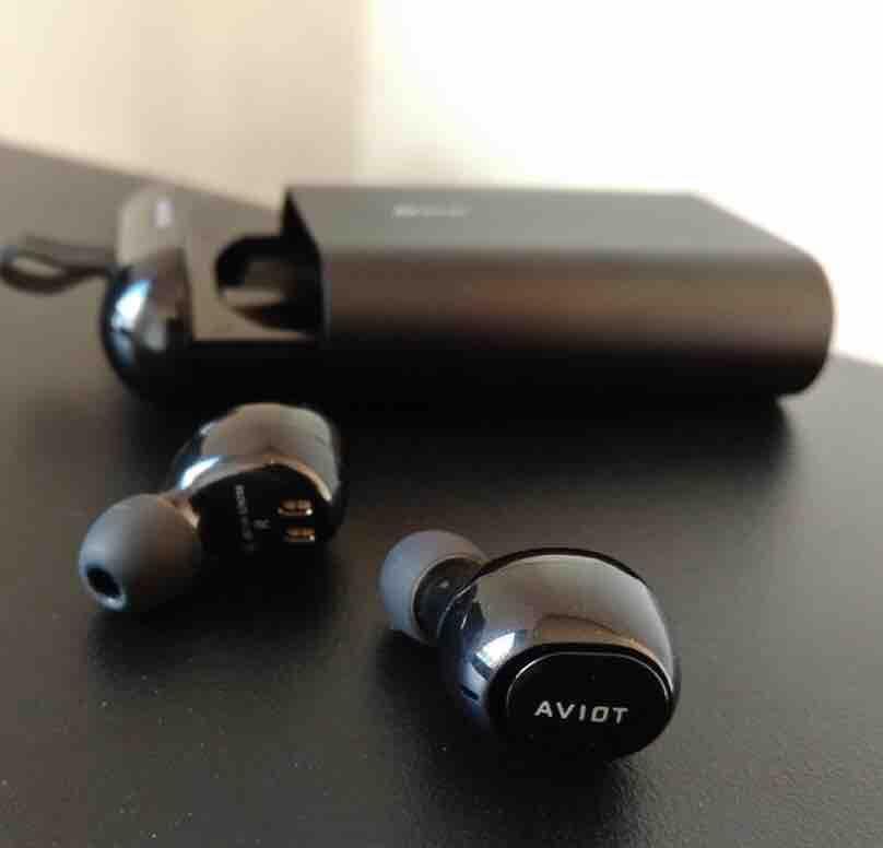 Aviot Te D01b True Wireless Earphones Free Gift Electronics Audio On Carousell