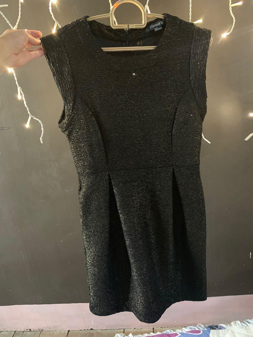 Forever21 Black & Gold Dress (Category: Dresses) located in Cebu City. Submitted by evastoreph (Listing ID 252430044, Image 1). Description: Free delivery within Cebu City if you purchase 2 or more pieces of clothing ✨ .