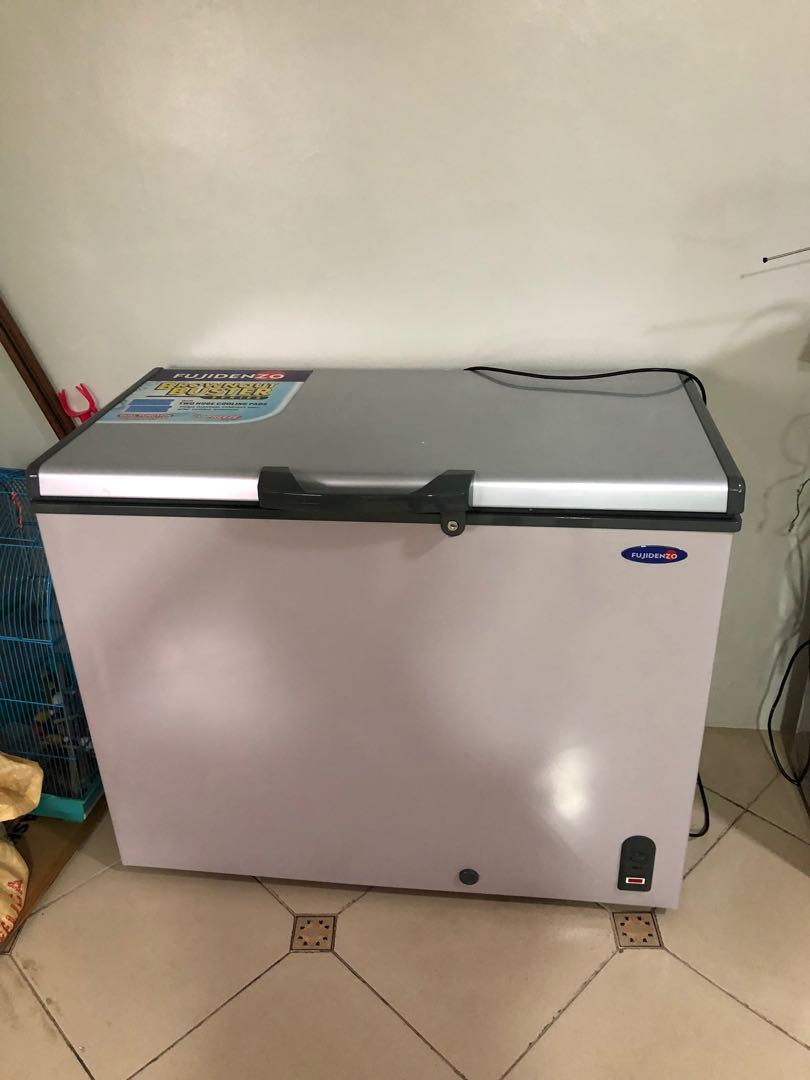 Fujidenzo chest online freezer 9 cubic