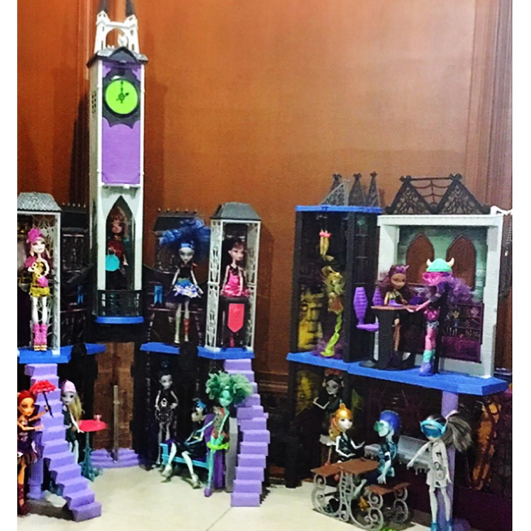 Monster high deadluxe store high school playset