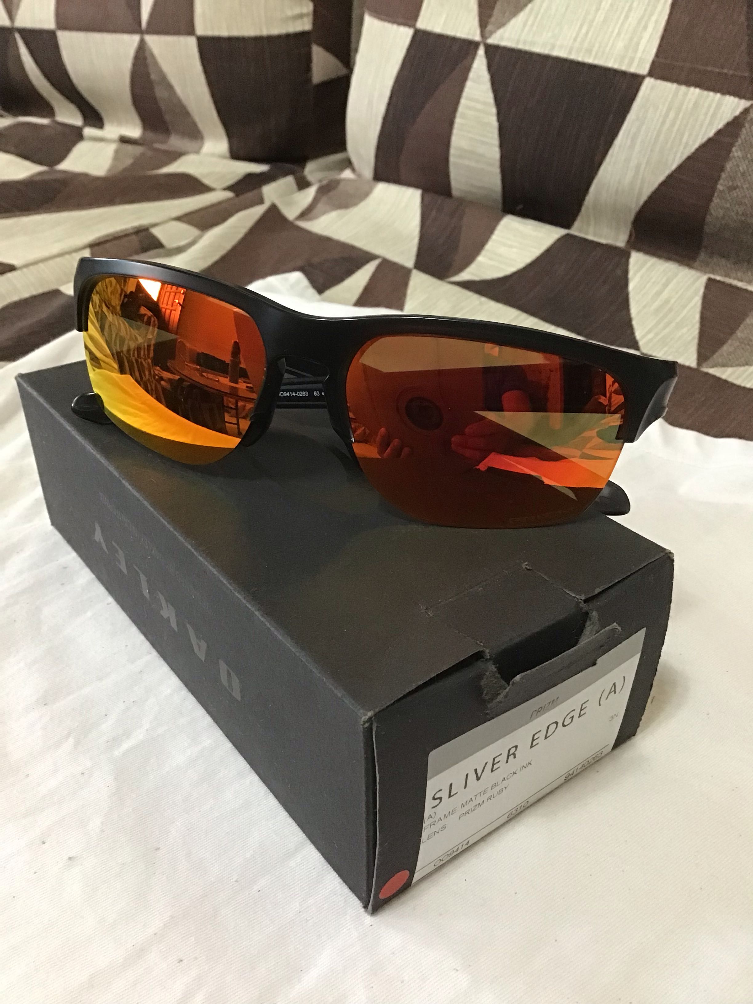 Oakley Sliver Edge A, Men's Fashion, Watches & Accessories, Sunglasses &  Eyewear on Carousell