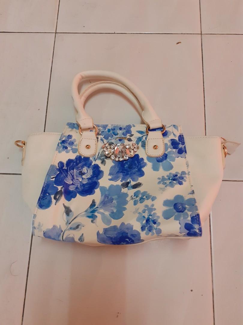 Rew De Rew Handbag Women S Fashion Bags Wallets Purses Pouches On Carousell