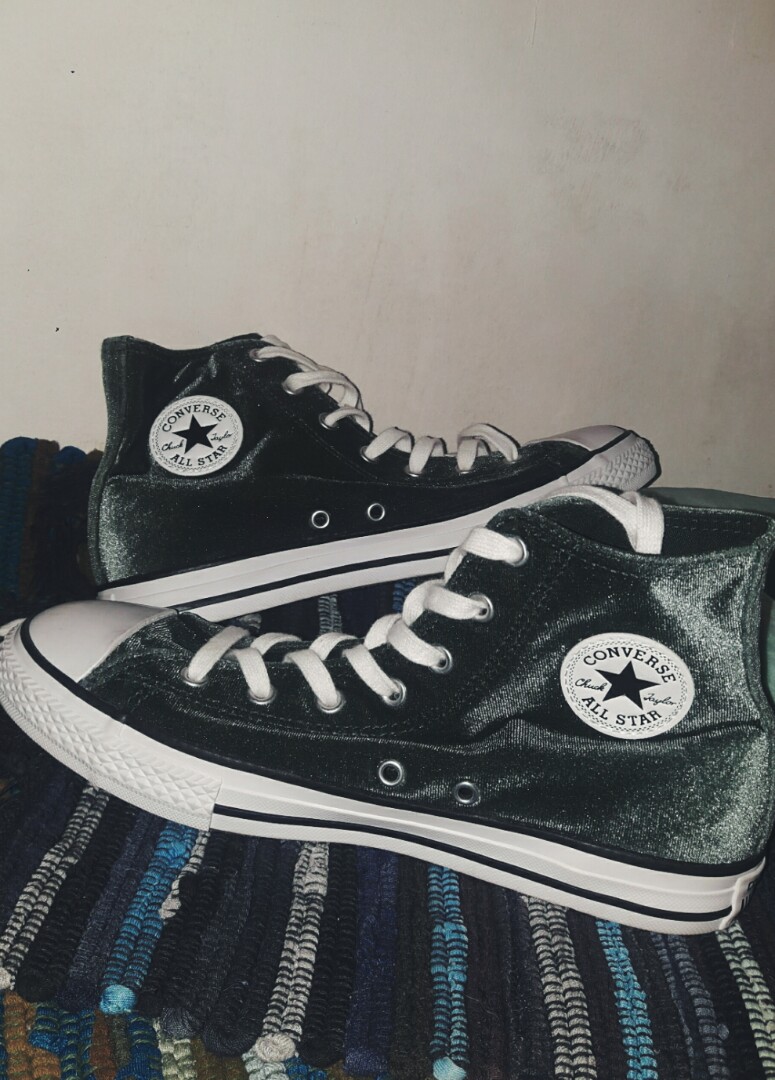 green velvet converse