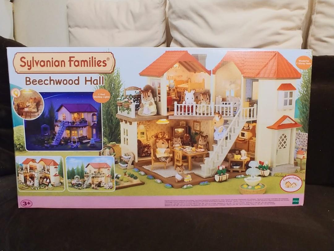 sylvanian families beechwood hall gift set