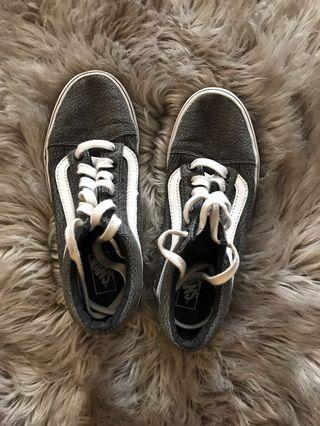 KIDS VANS