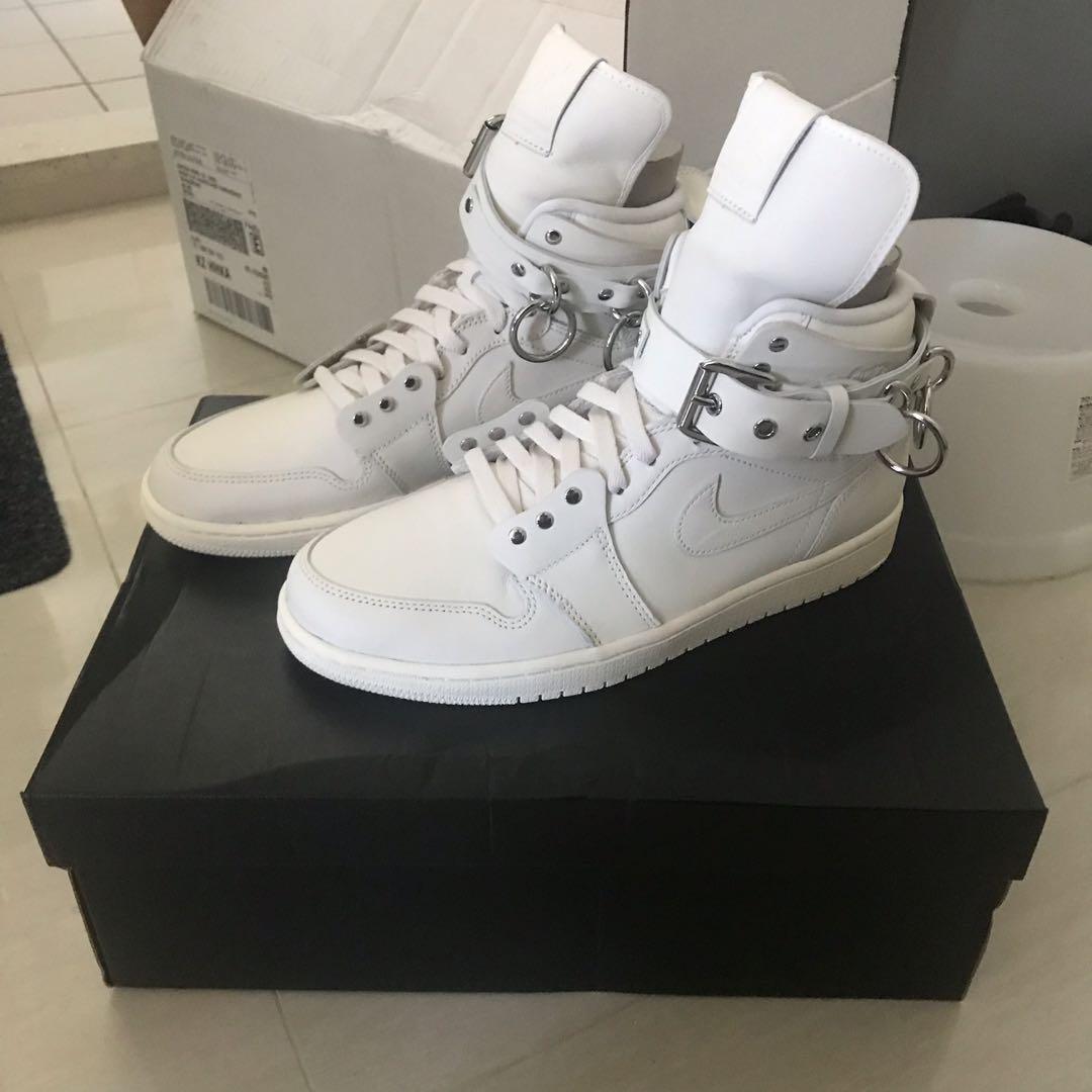 aj1 cdg