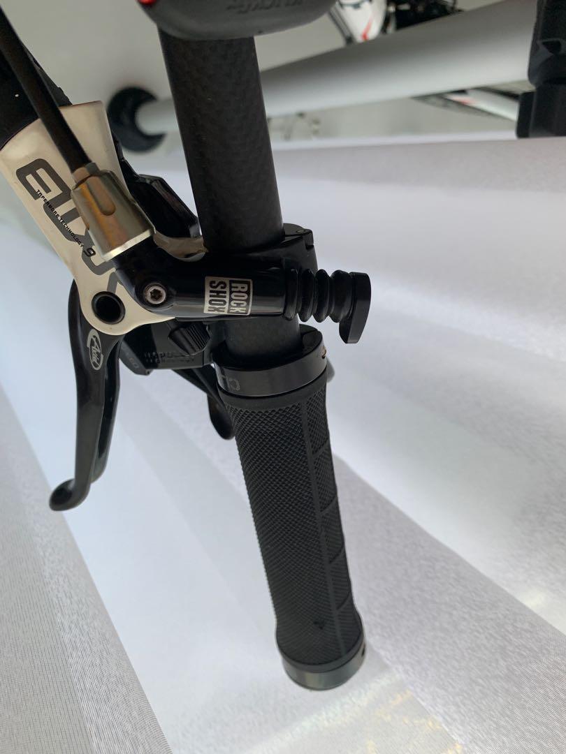 cannondale carbon fiber mountain bike