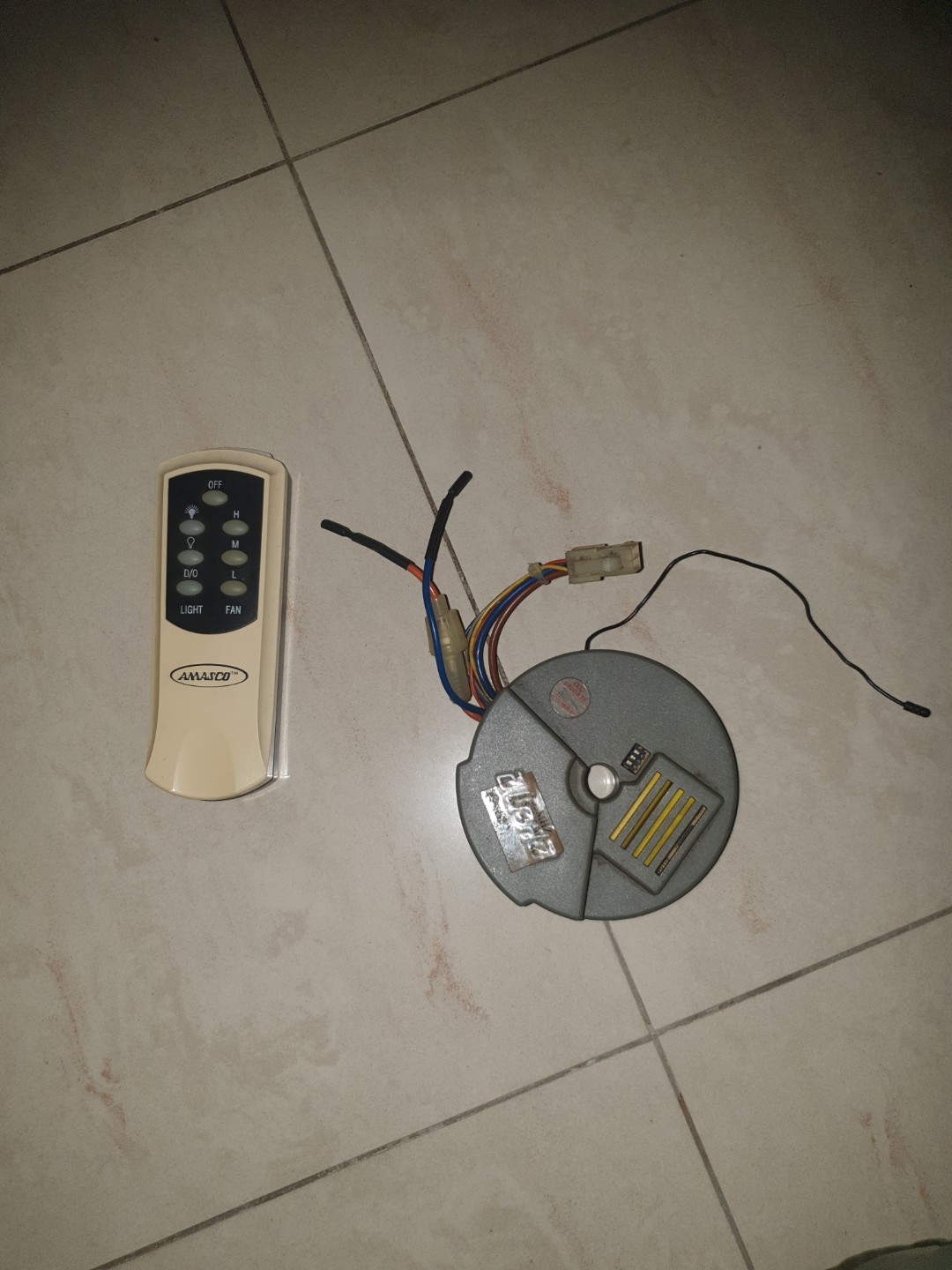 Ceiling fan Amasco remote control, Furniture & Home Living, Lighting