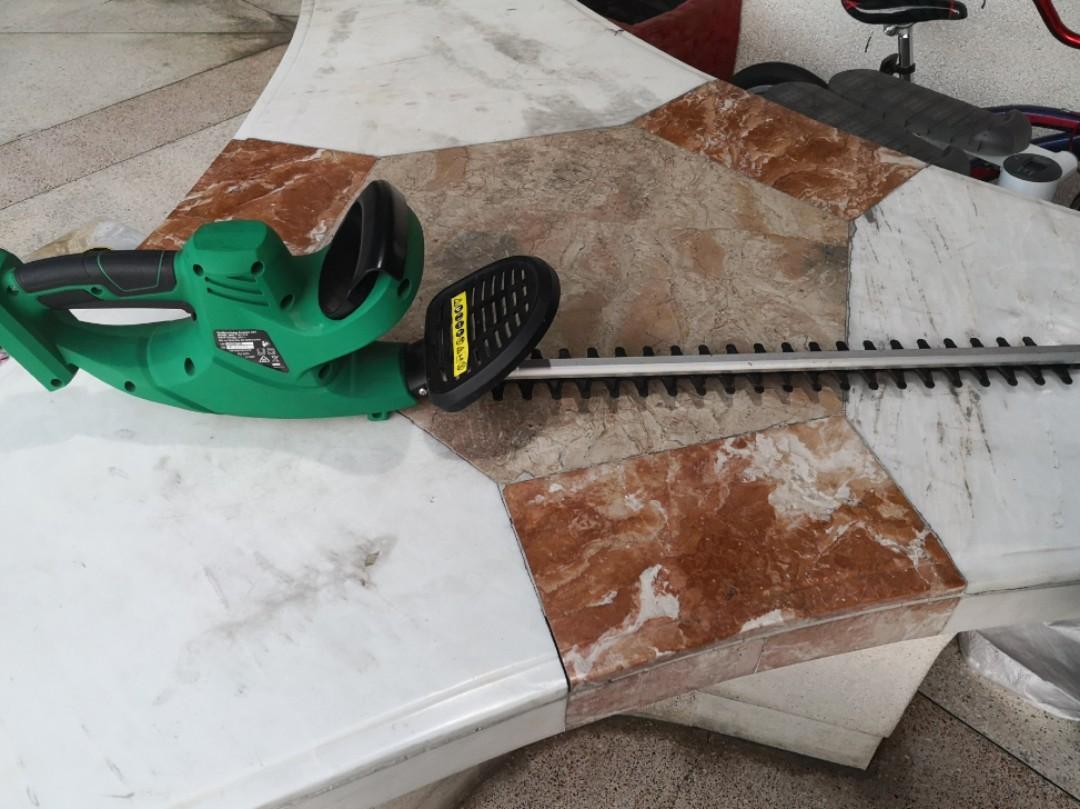 Cordless Hedge Trimmer (Category: Gardening Tools & Ornaments) located in Paranaque City. Submitted by isay_virtualstore (Listing ID 252629929, Image 2). Description: Brand: Gardenline Never been used High quality Battery: Xfinity plus 20V No battery included.