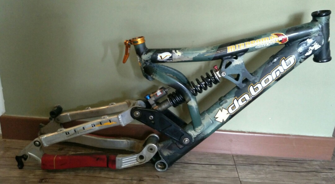 Da bomb full suspension frame outlet