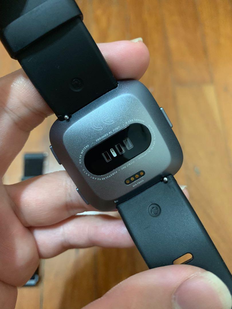 Fitbit Versa Space Grey SE with Fitbit Pay Mobile Phones Gadgets Wearables Smart Watches on Carousell