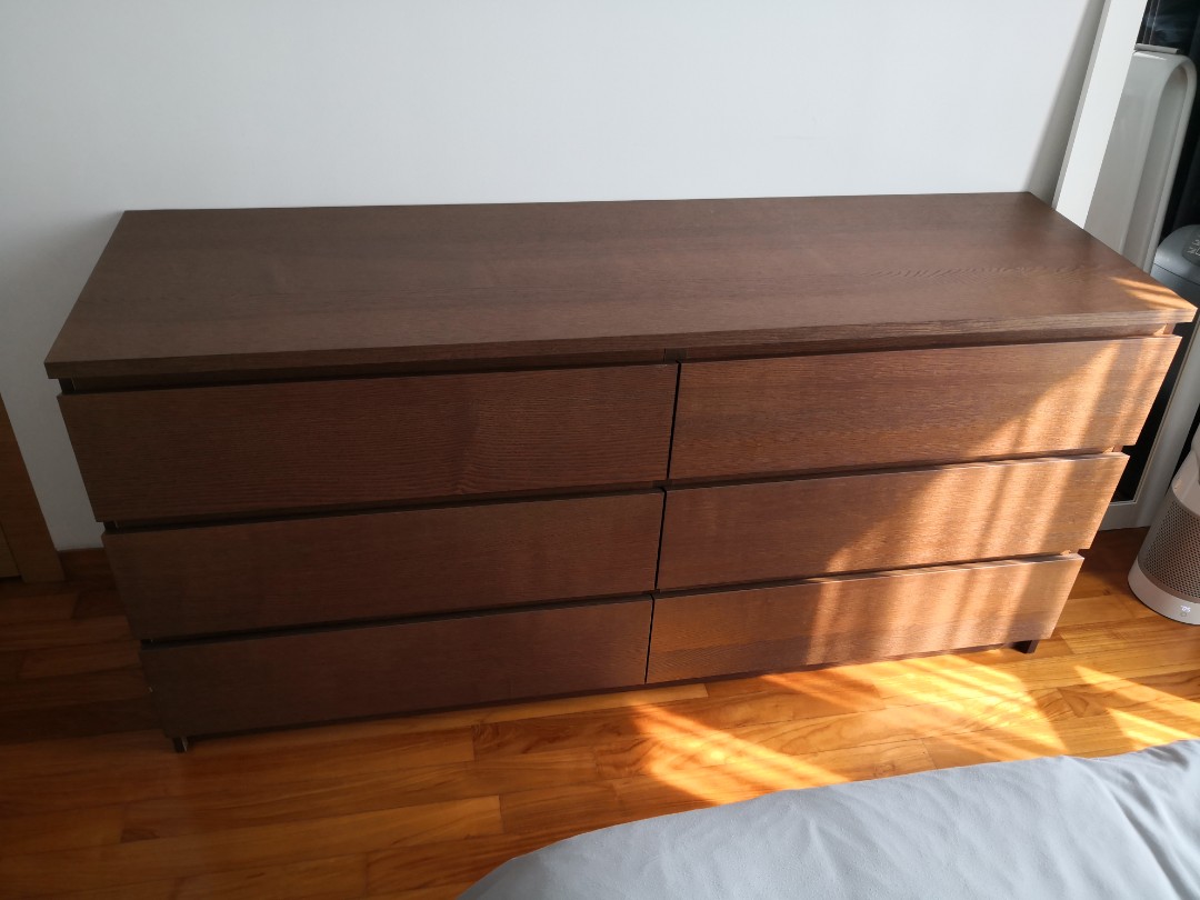 Brown stained sales ash veneer dresser