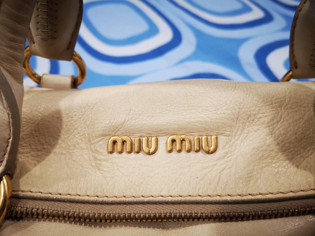 Auth MIU MIU Vitello Lux Bow Bag Cognac Colour Medium Size, Luxury, Bags &  Wallets on Carousell