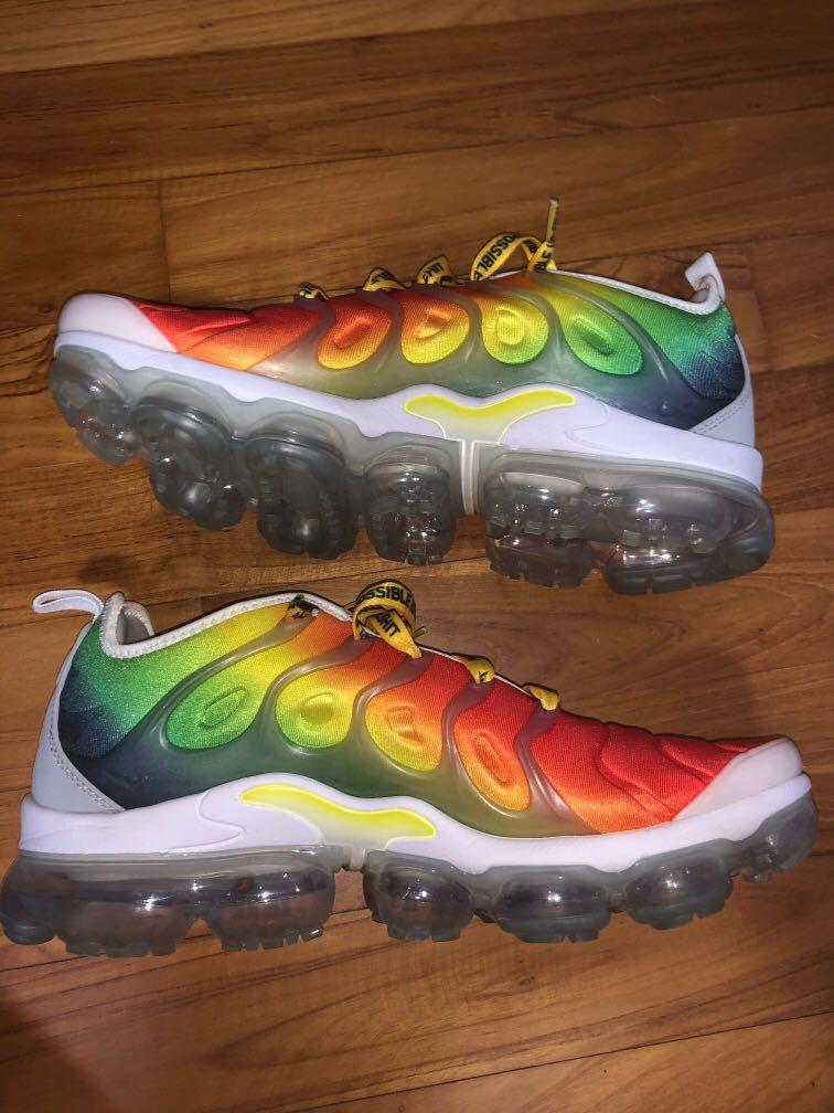 Rainbow nike on sale vapormax plus