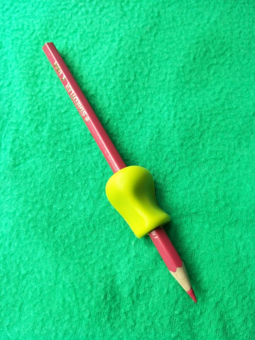 Pencil grip, Children pencil holder, writing aid, grip posture ...