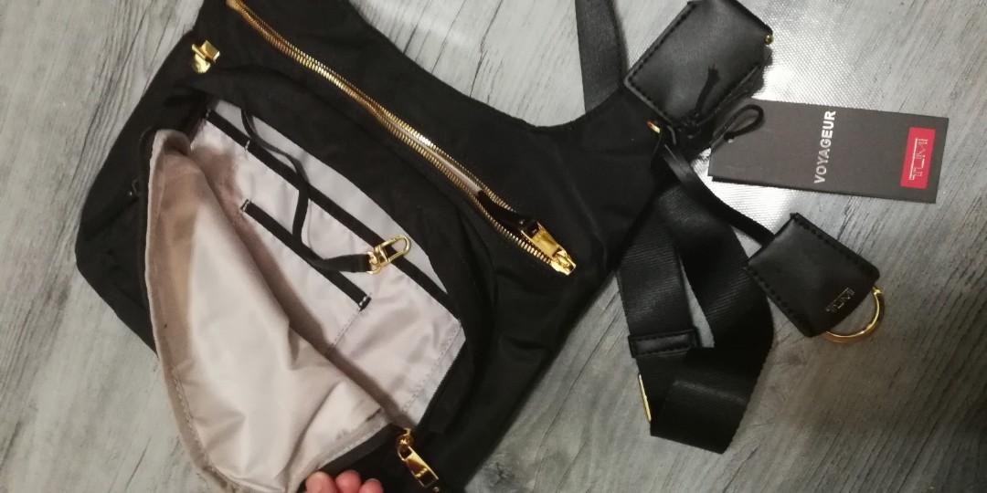 Tumi voyageur siam crossbodybag black nylon, Women's Fashion, Bags