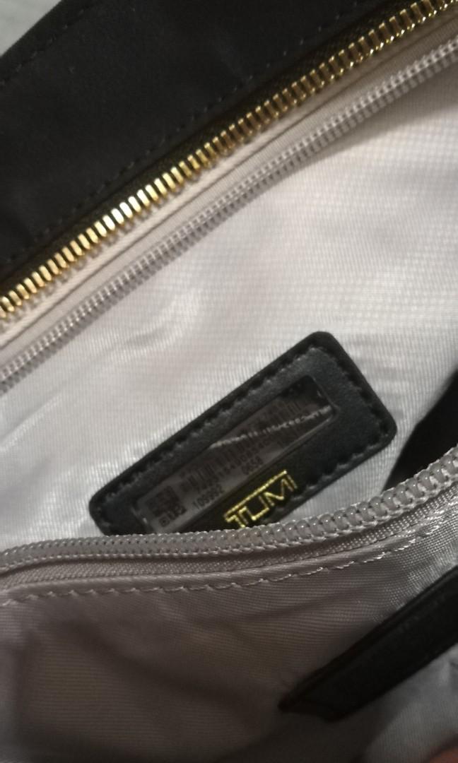 Tumi voyageur siam crossbodybag black nylon, Women's Fashion, Bags