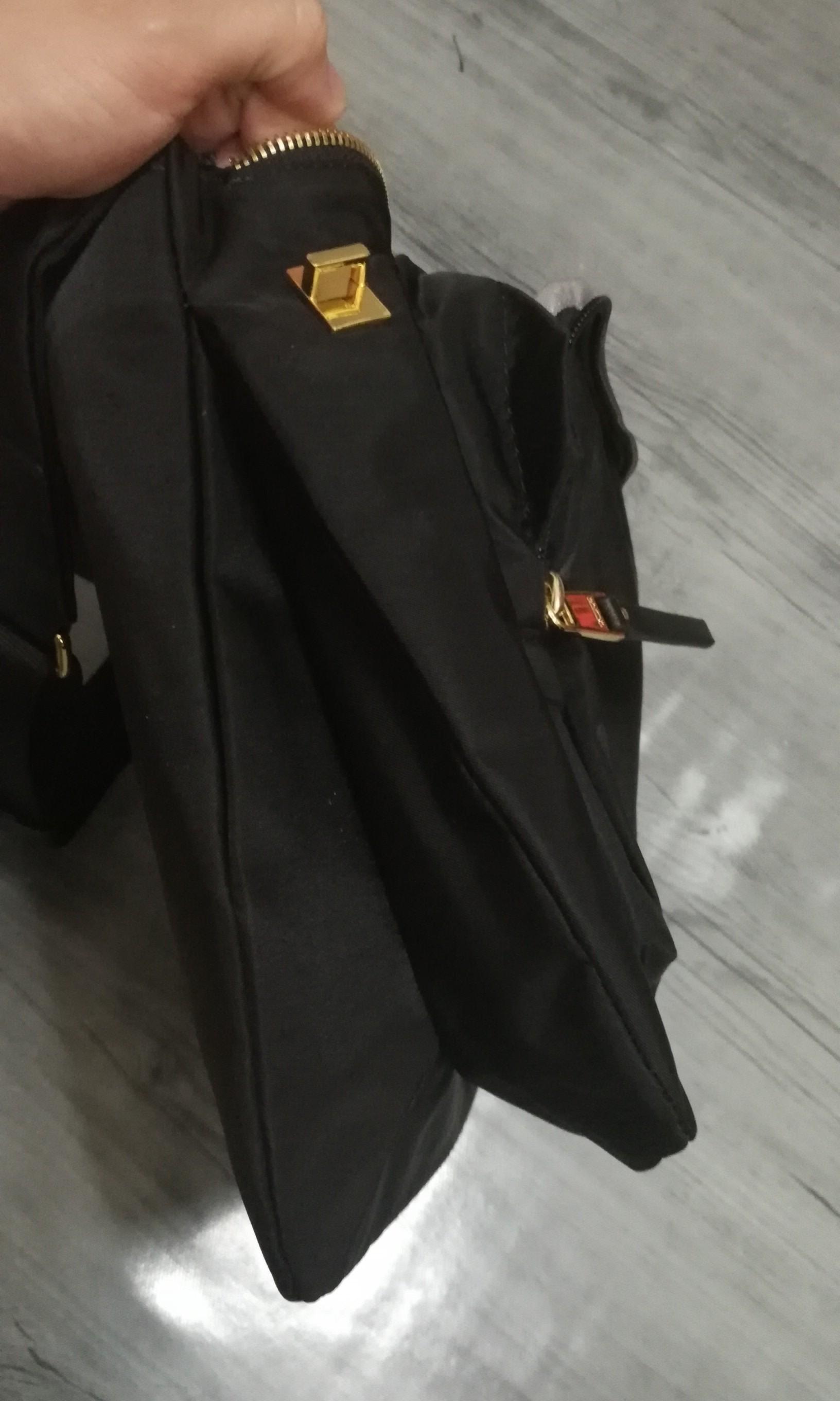 Tumi voyageur siam crossbodybag black nylon, Women's Fashion, Bags