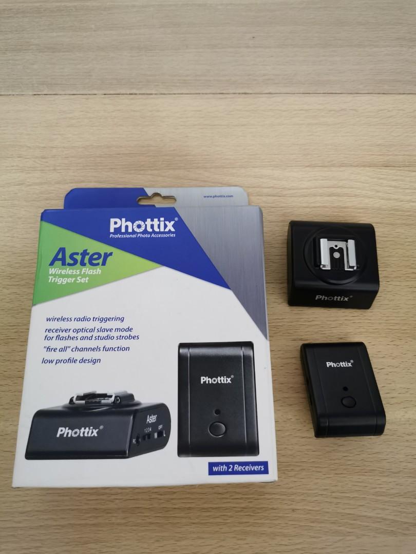 Wireless Flash Trigger Set (Category: Flashes) located in Shah Alam. Submitted by abammj (Listing ID 252615590, Image 1). Description: Rarely used Sleeping in the box 1 Transmitter & 1 Receiver Still functioning Will give away another as follow The other receiver, not functioning not sure why..