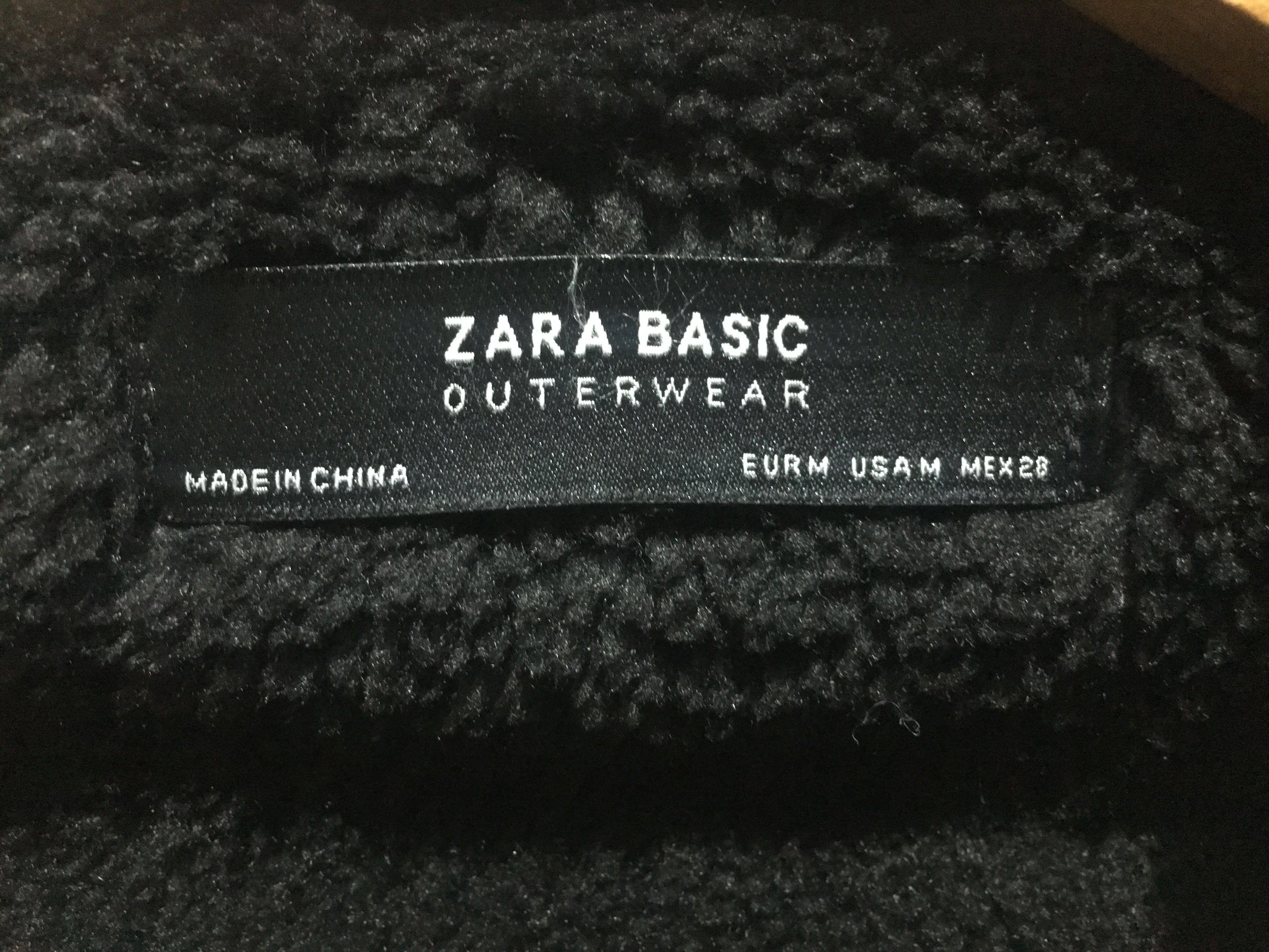 Zara Basic Winter Jacket (Category: Coats, Jackets and Outerwear) located in Kuala Lumpur. Submitted by fasyafiqah (Listing ID 247739985, Image 2). Description: Worn once when I’m in California. Very warm and comfy. Not to forget, very stylish too! 😜 Bought it in Zara KLCC for RM499. Condition: Good as new! 10/10.