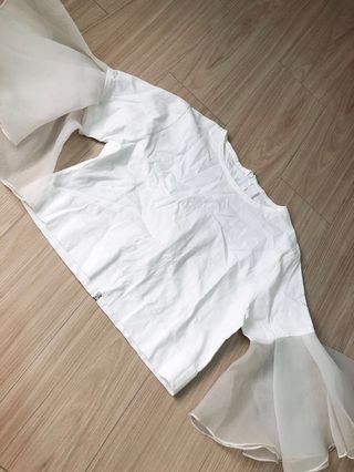 (Category: ) located in . Submitted by closet.cha (Listing ID 238703706, Image 1). Description: .
