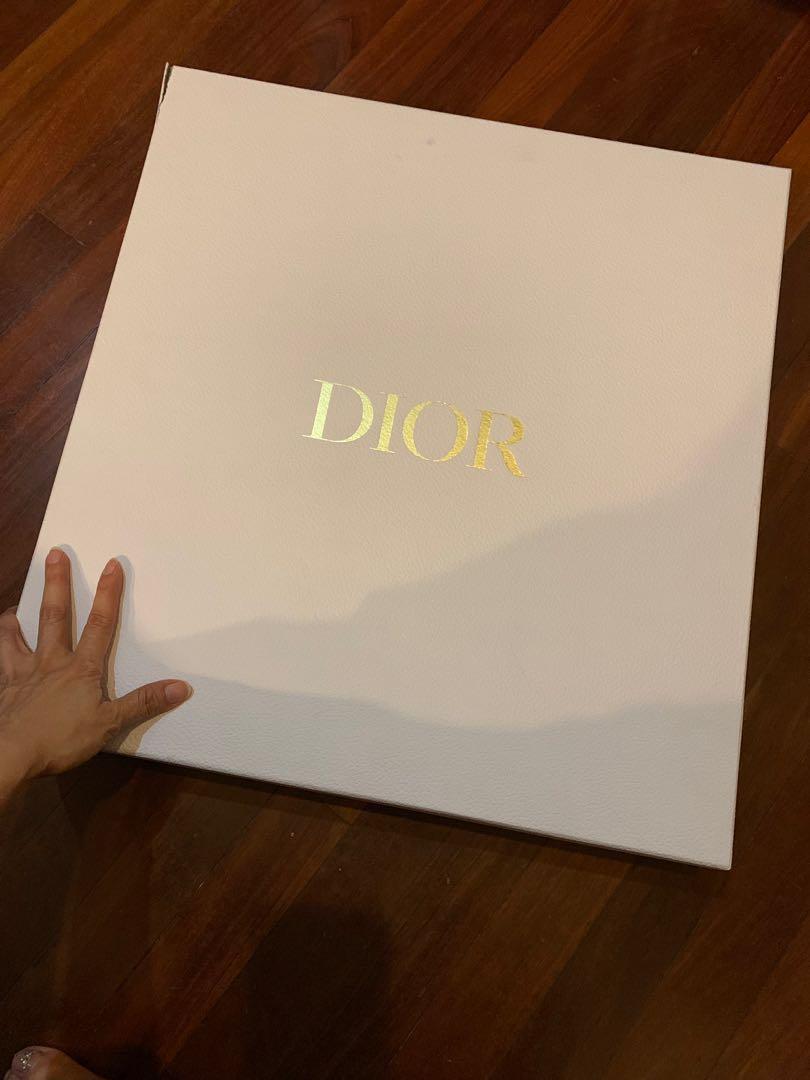 Dior book tote box sales