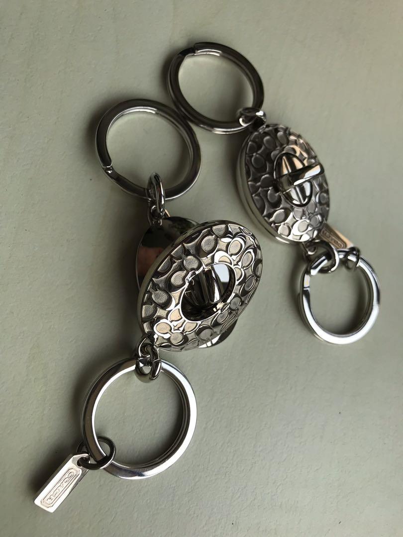 Coach turnlock valet keychain on sale