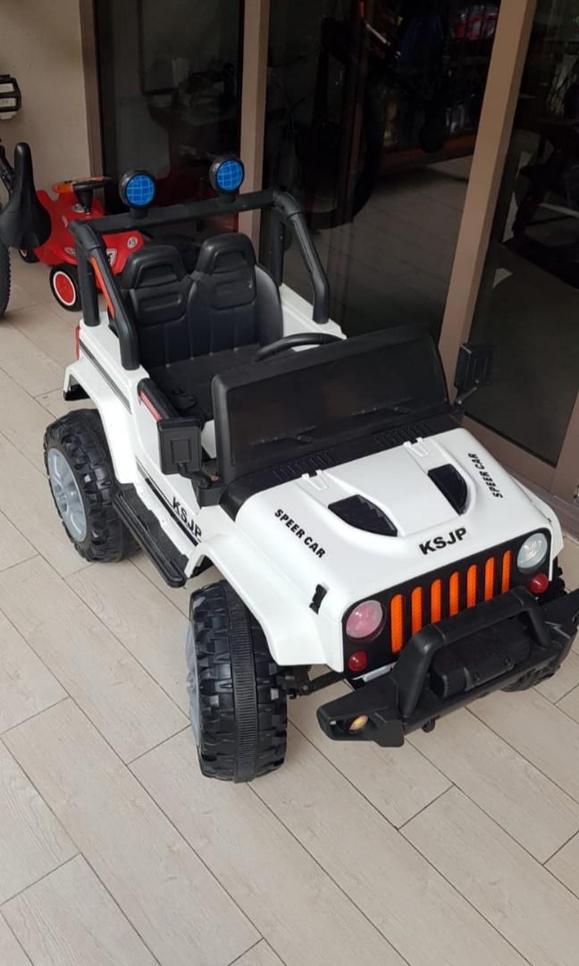 white jeep baby walker