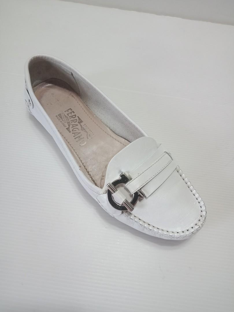 ferragamo ladies shoes